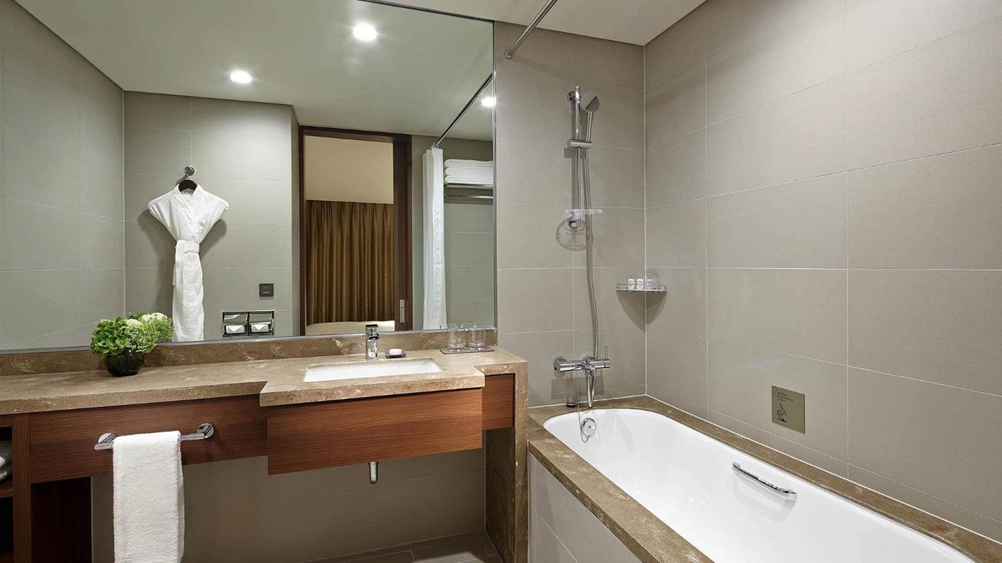 Lotte Myeongdong Hotel 4*